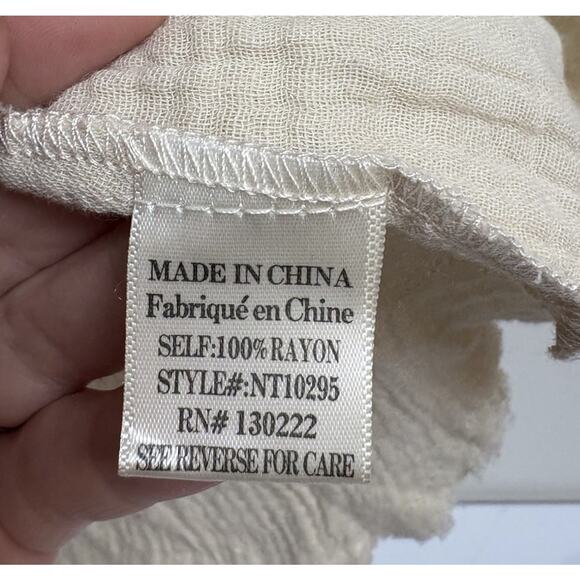 New In Cream Gauze Button Down Shirt Women’s Small Raw Hem Double Pocket Rayon - Picture 6 of 7